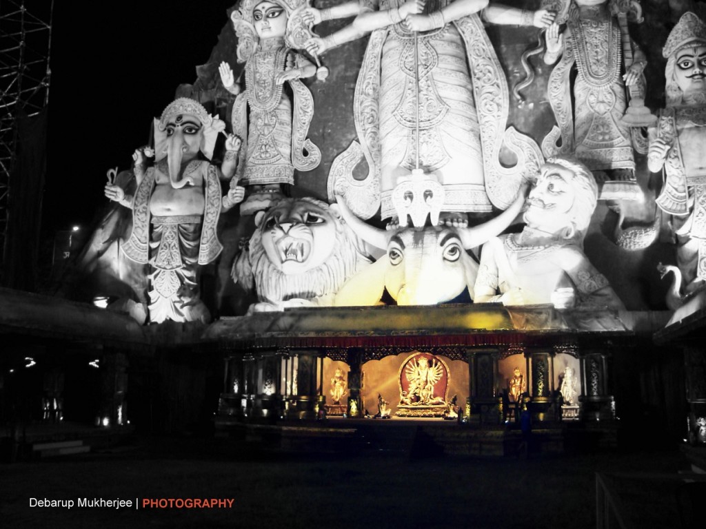 deshapriya park biggest durga