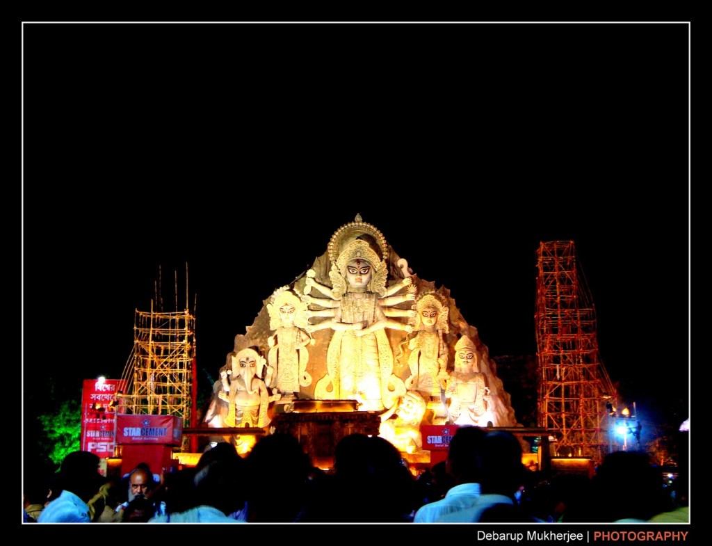 deshapriya park tallest durga