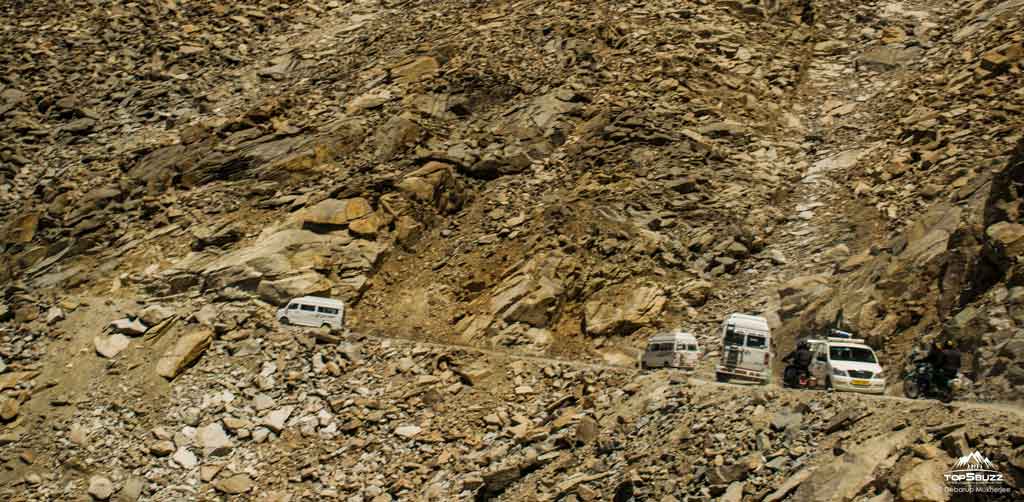 traffic khardungla pass